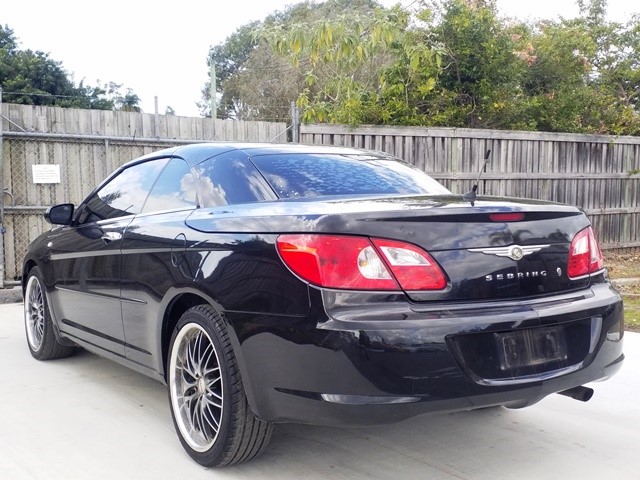 The best way to choose a good used car at auction! | Lloyds Auctions