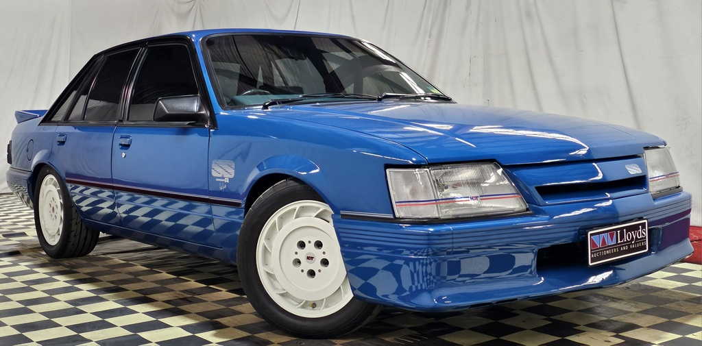 October Classic Car Auction Recap - Lloyds Auctions Australia